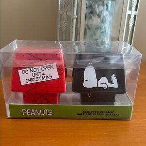 Peanuts Snoopy Salt and Pepper Shakers